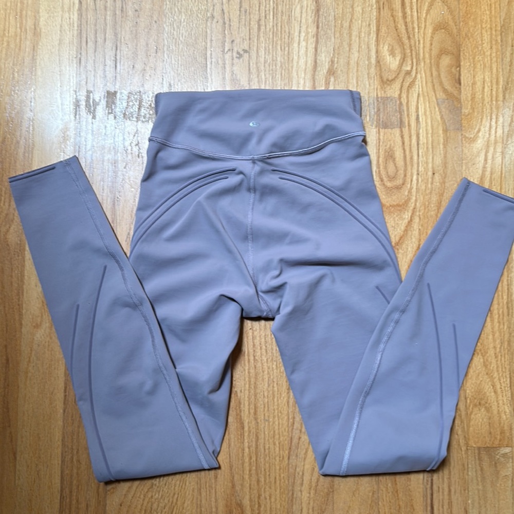 Lululemon Get In Line Super High Rise Tight 28" size 4 - Picture 10 of 11